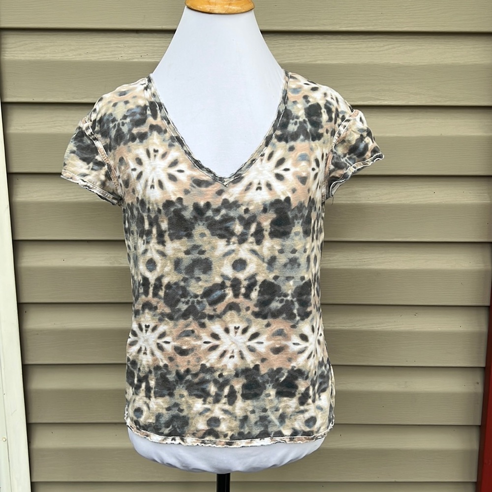 b New York womens gray,tan&white tie-dyed crop top $5/25